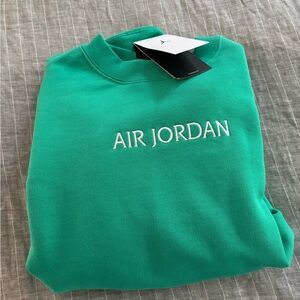 Jordan Crewneck Sweater in Striking Green